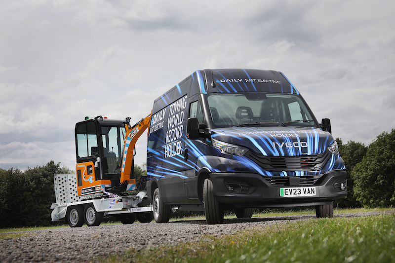 IVECO DAILY range crowned What Van? Large Van of the Year 2024